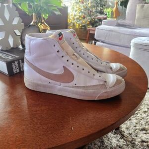 Nike Blazer Mid '77
